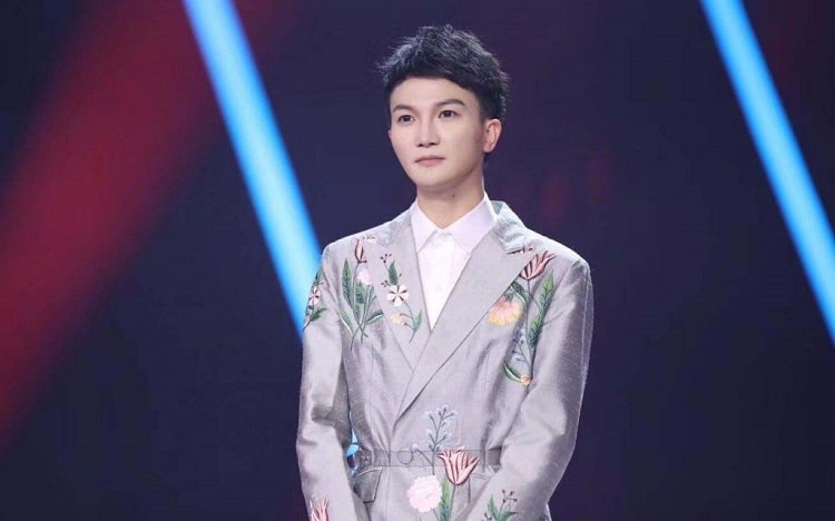 Châu Thâm từng thi The Voicevào năm 2014